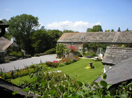 Neuadd Farm Cottages Garden