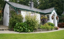 churn-cottage-garden
