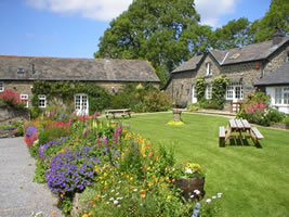 Neuadd Farm Cottages Garden